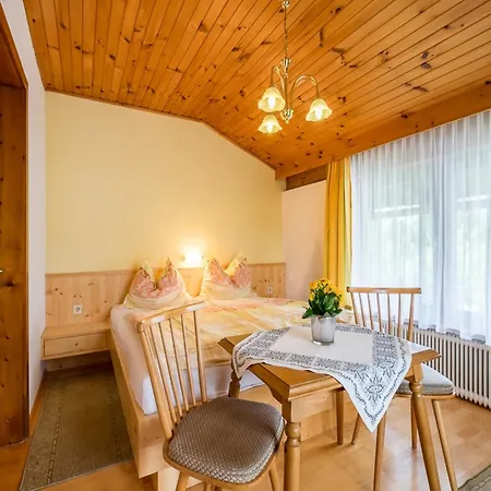 Vintage Apartment In F Gen Near Ski Area Fuegen Exterior photo